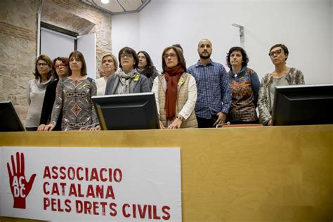 Els Familiars Dels Presos Pol Tics I Del Govern A Brusselles S