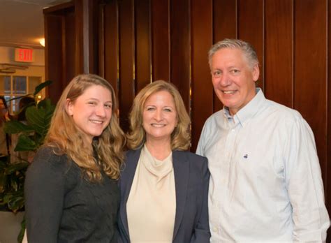 Whb Mayor Maria Moore Hosts Fundraiser For Campaign