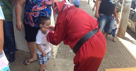 G1 Papai Noel chega ao comércio de Bauru nesta segunda feira