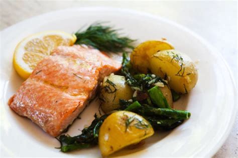 Salmon with Potatoes - Chef Pepín