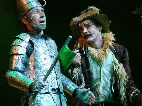 Conheça o elenco do musical O Mágico de Oz Guia da Semana