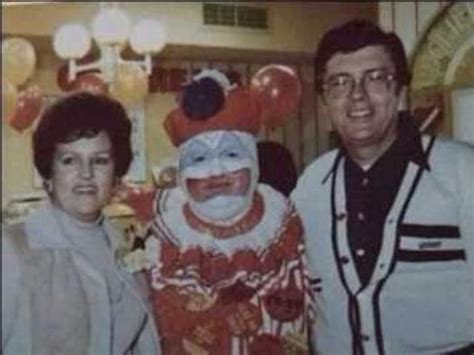 Rare Photos Of John Wayne Gacy S Pogo The Clown 1970s R Morbidreality