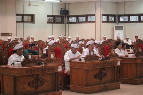 Rapat Paripurna DPRD Buleleng 6 Fraksi Sampaikan Pandangan Umum Atas