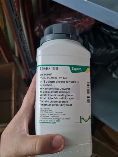 tri Sodium citrate dihydrate lọ 1Kg hãng Merck