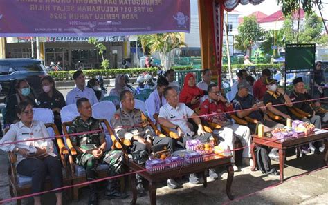 Sekda Kapuas Saksikan Simulasi Pemungutan Dan Penghitungan Suara Pemilu