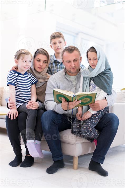 portrait of young happy modern muslim family 10986727 Stock Photo at ...