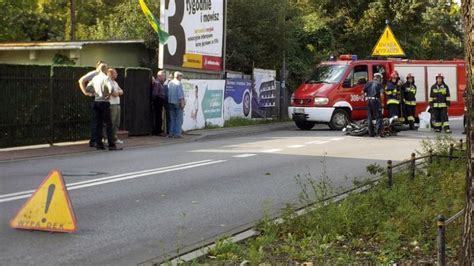 Motocyklista Ranny Po Zderzeniu Ze Skod Tvn Warszawa