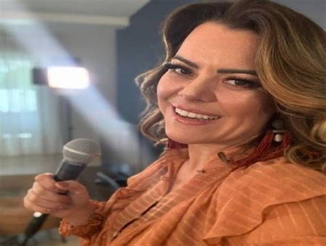 Cantora Gospel Ana Paula Valad O Vira Alvo Do Mpf Por Declara O Sobre