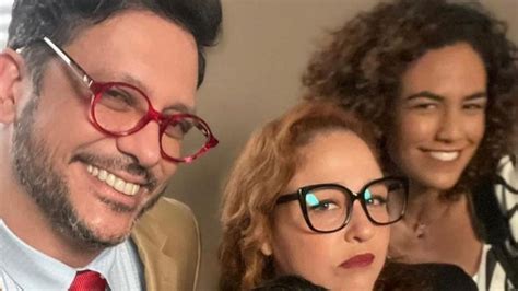 Lucio Mauro Filho Posta Foto Elenco De Nova Novela E Comemora