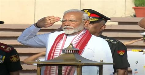 Pm Modi Oath Ceremony शपथग्रहण से पहले War Memorial पहुंचे पीएम मोदी