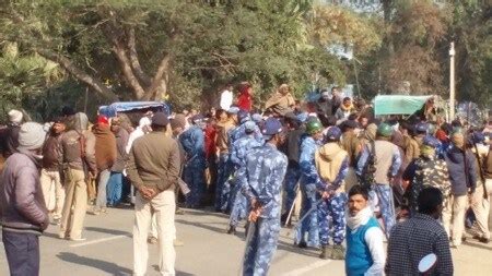 nalanda Road blocked in protest against teacher s murder नलद म