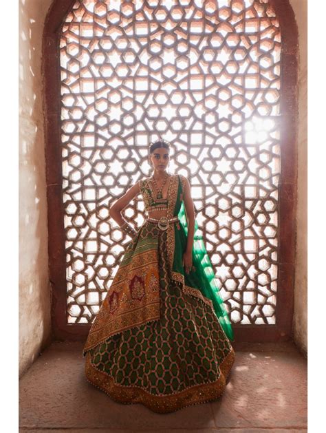 Aditi Gupta Green Bandhani Banarasi Lehenga Nikaza Asian Couture