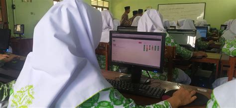 Simulasi Pelaksanaan Penilaian Akhir Semester Gunakan Computer Based Test Cbt Ma Salafiyah Kajen