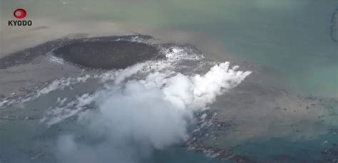 New Island Emerges After Underwater Volcano Eruption Near Japan S Iwoto