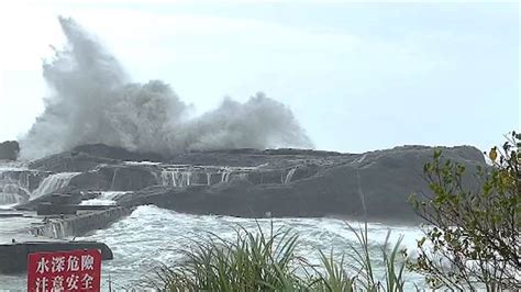 瑪娃外圍環流影響掀巨浪 台東「石雨傘」遭浪襲恐斷裂 生活 中時