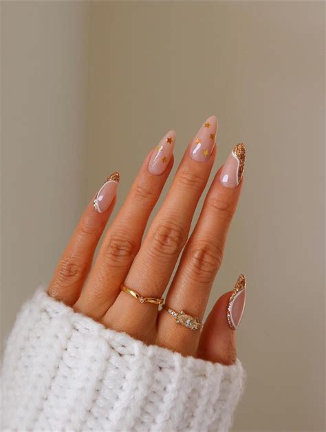 30 Trendy Winter Almond Nails To Try