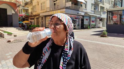 K R Ehir De Termometreler Dereceyi G Rd Vatanda Lar N Cehennem