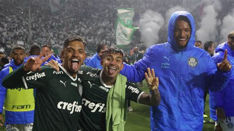 Confira Galeria De Fotos De Palmeiras X Fortaleza Pelo Campeonato