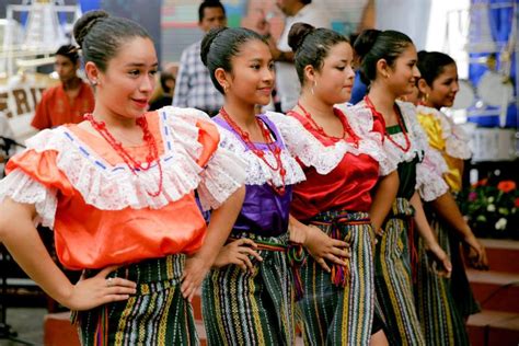 10 TRAJES TÍPICOS DE EL SALVADOR Identidad y cultura