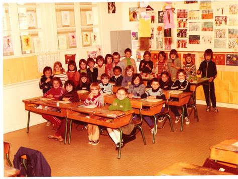 Photo De Classe CE1 Mme Calvez De 1975 ECOLE FERDINAND BUISSON