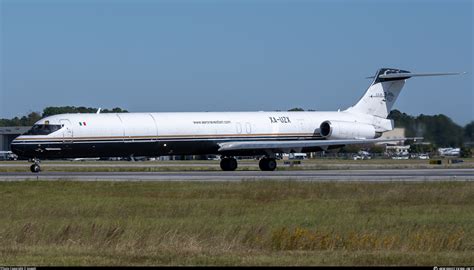 XA UZX Aeronaves TSM McDonnell Douglas MD 83 SF DC 9 83 Photo By