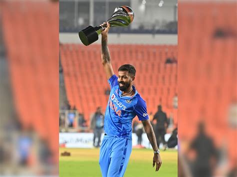 Hardik Pandya Moves To No 2 Position In Icc T20i All Rounder Rankings