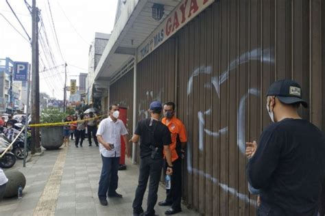 Polisi Gelar Rekonstruksi Pembunuhan Pemilik Toko Emas