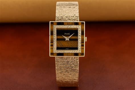 Piaget 1970s Tiger Eye Dial And Bezel 18k Yellow Gold 25mm For Sale At 1stdibs 70s Gold Watch