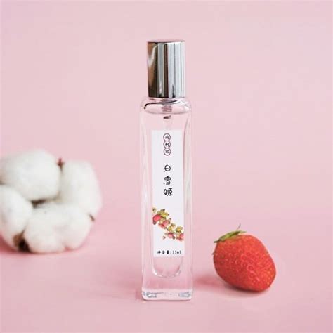 How To Smell Like Strawberries Best Strawberry Perfumes Ice Cream