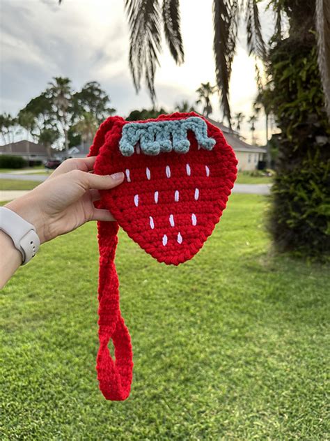 Ravelry CROCHET STRAWBERRY Bag Pattern By Anastasiia Khudiaieva