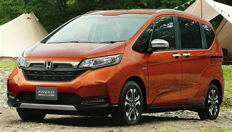 Honda Freed: плюсы, минусы, стоит ли покупать | Плюсы и минусы