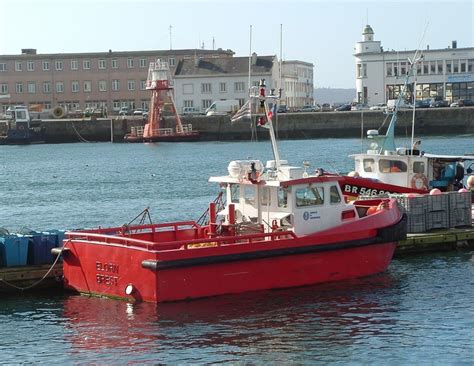 Les navires à Brest Lamanage