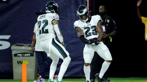 Philadelphia Eagles Book Their Spot In The NFL Playoffs With Dominant