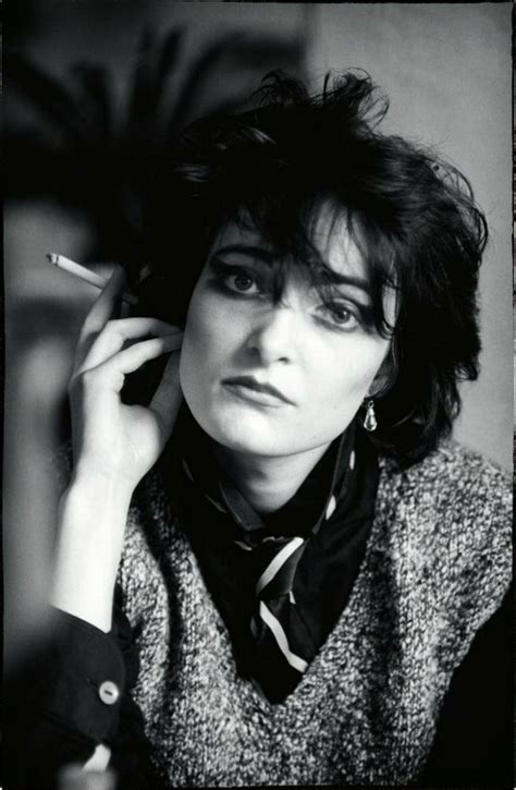 Singer Siouxsie Sioux Photographed By Philippe Carly Belgium 1979 9GAG