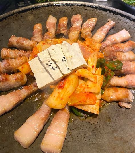 문래동 데이트 솥뚜껑 위에 김치와 함께 구워먹는 삼겹살 맛집 솥돈 문래점🥓캐치테이블o 위치 메뉴판 네이버 블로그