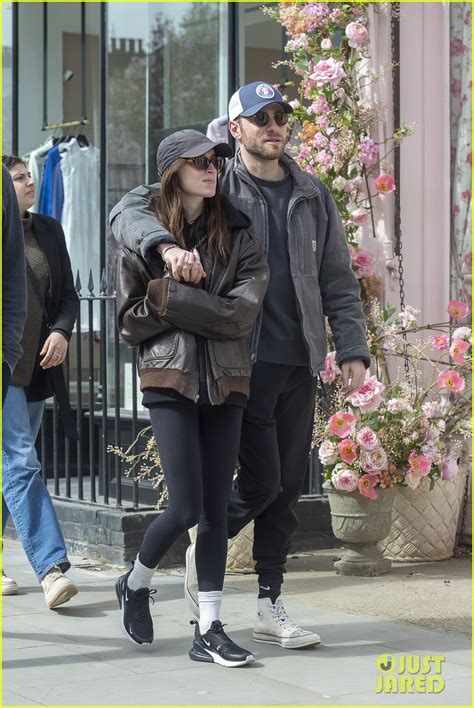 Bridgerton S Phoebe Dynevor Holds Hands With Actor Cameron Fuller In