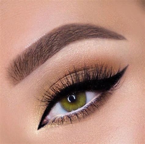 Golden Glam For The Holidays W Arabic Winged Liner Eva K B Makeup