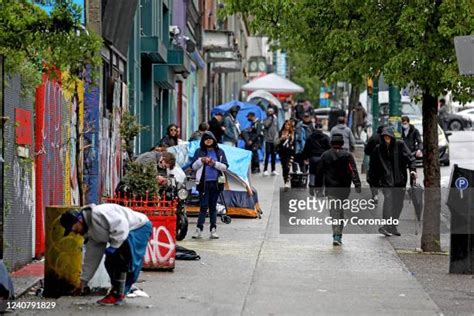 Homelessness Canada Photos And Premium High Res Pictures Getty Images