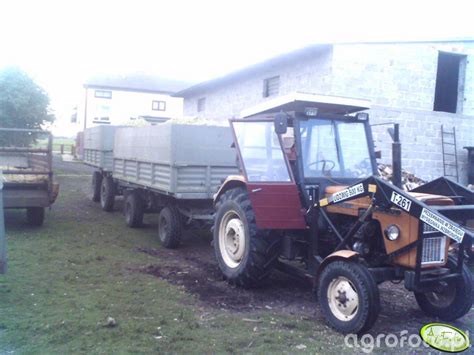 Foto Traktor Ursus C P Przyczepy Galeria Rolnicza Agrofoto