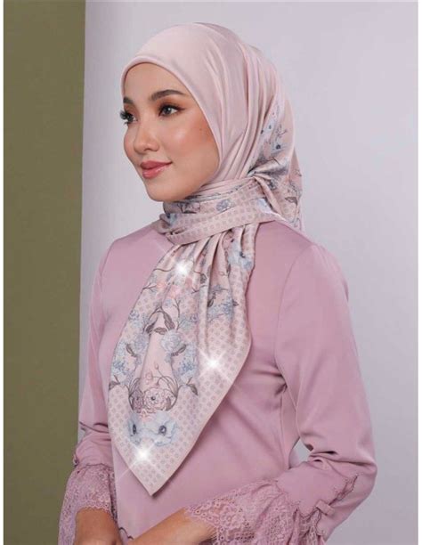 Sq Maylea In Peach By Ariani Women S Fashion Muslimah Fashion Hijabs