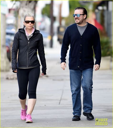 Photo Ricky Gervais Wife Jane Fallon Step Out Before The Globes