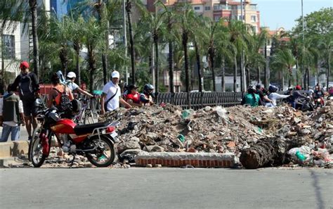 Santa Cruz Mayor región boliviana intenta volver a la normalidad tras