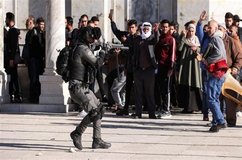 Arab Saudi Kecam Penyerbuan Israel Ke Masjid Al Aqsa 152 Warga