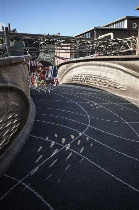 Worlds First 3d Printed Steel Bridge Takes Center Stage At Dutch