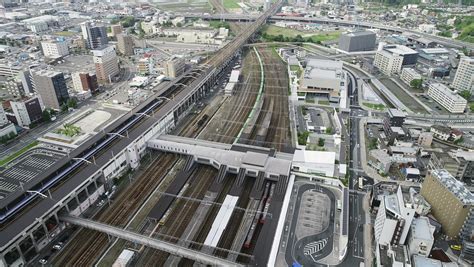 新山口駅南北自由通路・北口駅前広場「0番線」・ 南口駅前広場 Pba 公共建築協会