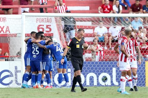 Cruzeiro supera Vasco e domina pela terceira vez seguida seleção da