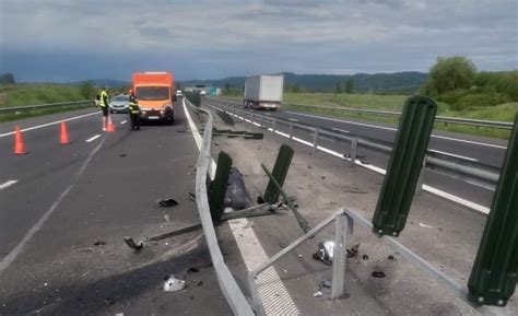 Impact Violent Pe Autostrada Vestului Dou Benzi Sunt Blocate