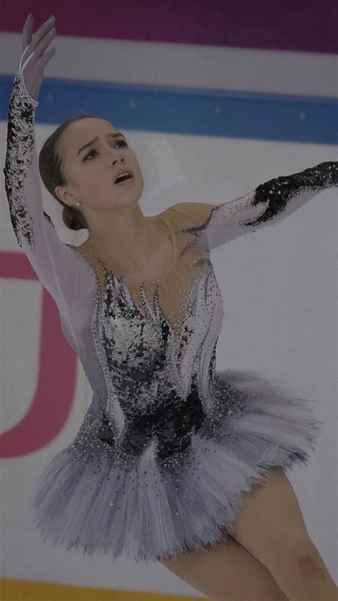 Alina Zagitova Black Swan Alina Zagitova Figure Skating Black Swan