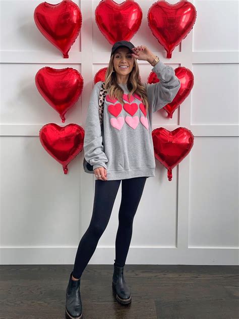 Mw Collection Valentines Sweatshirts Outfits Merrick S Art