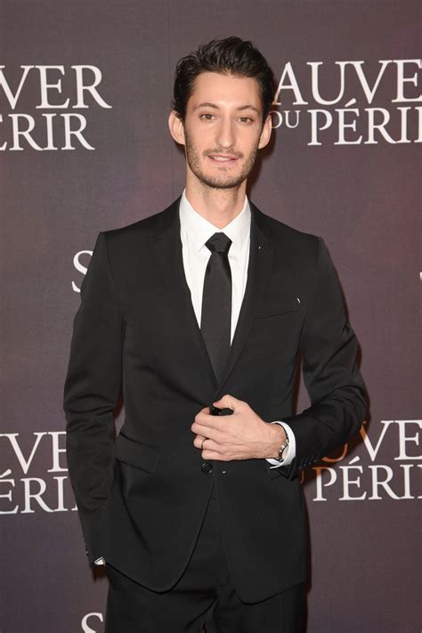 Photo Pierre Niney Avant Premi Re Du Film Sauver Ou P Rir Au